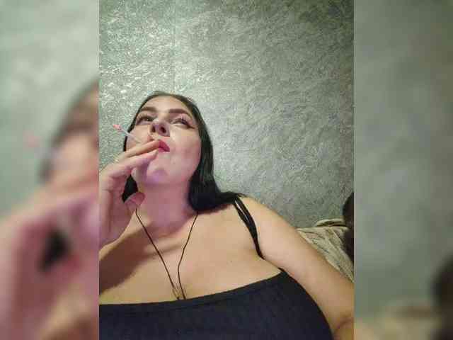 Cleopatra1990 webcam