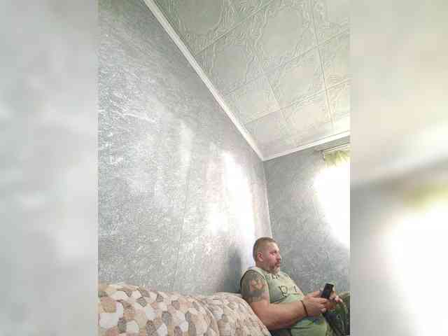 Cleopatra1990 webcam