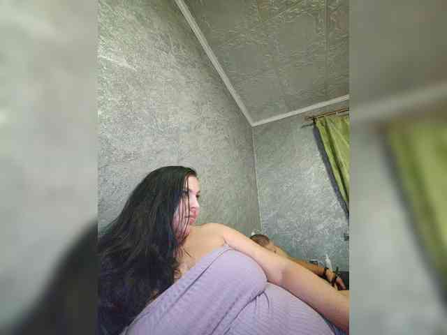 Cleopatra1990 webcam