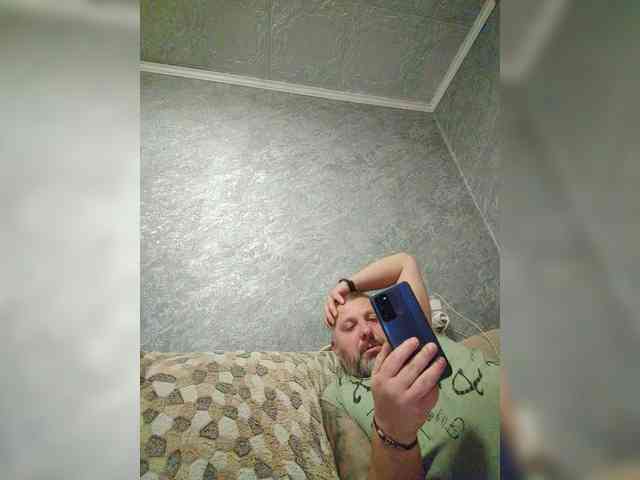 Cleopatra1990 webcam