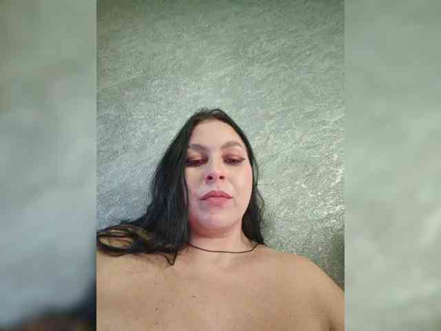 Cleopatra1990 webcam