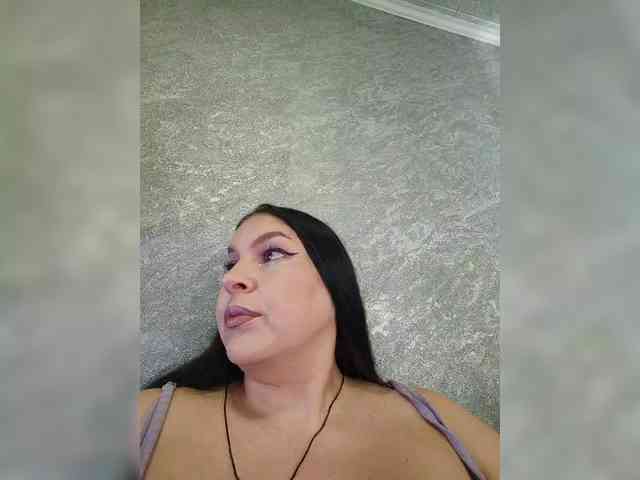 Cleopatra1990 webcam