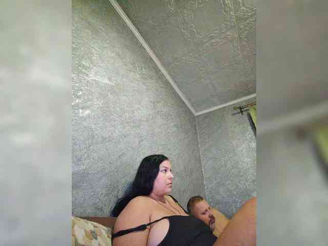 Cleopatra1990 webcam