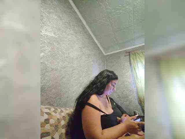 Cleopatra1990 webcam