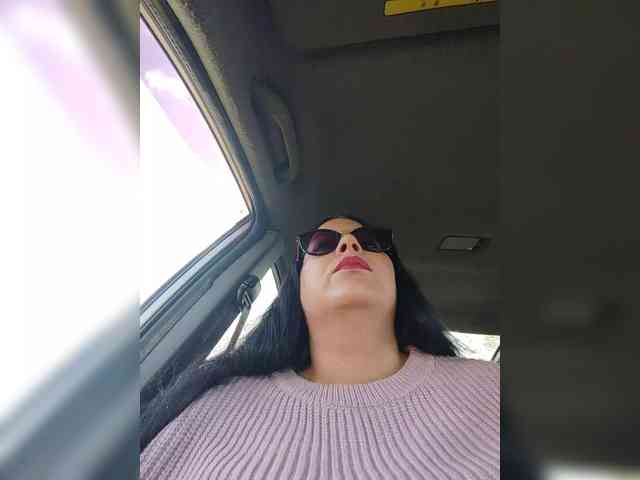 Cleopatra1990 webcam