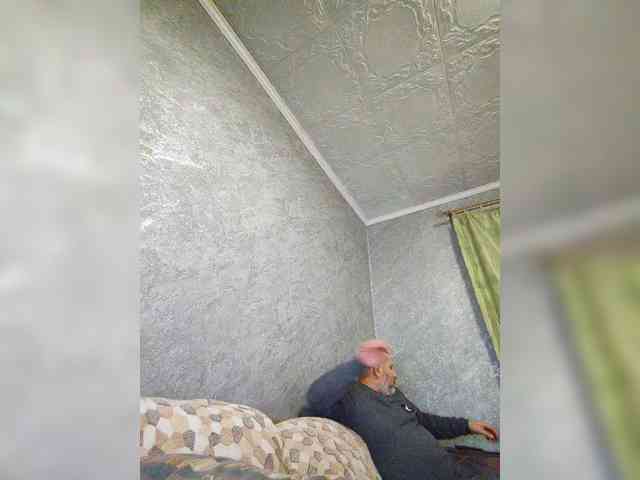 Cleopatra1990 webcam