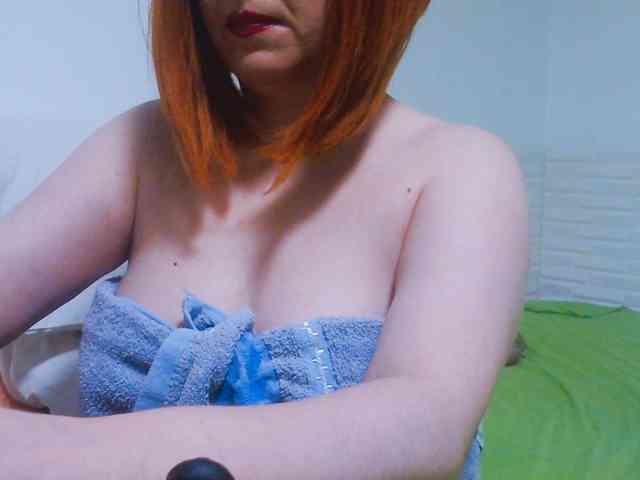 CrazyMary777 webcam