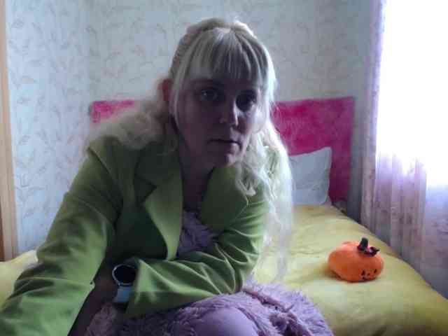 YoungMistress webcam