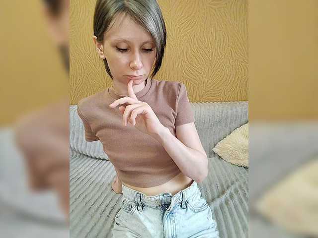 -Christina- webcam