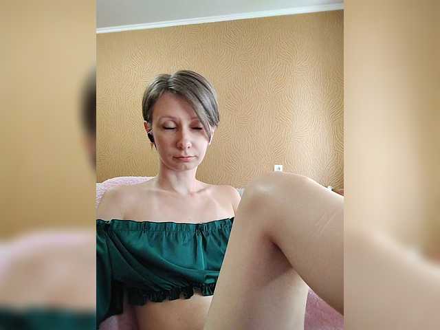 -Christina- webcam