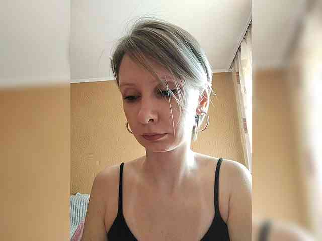 -Christina- webcam
