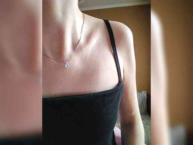 -Christina- webcam
