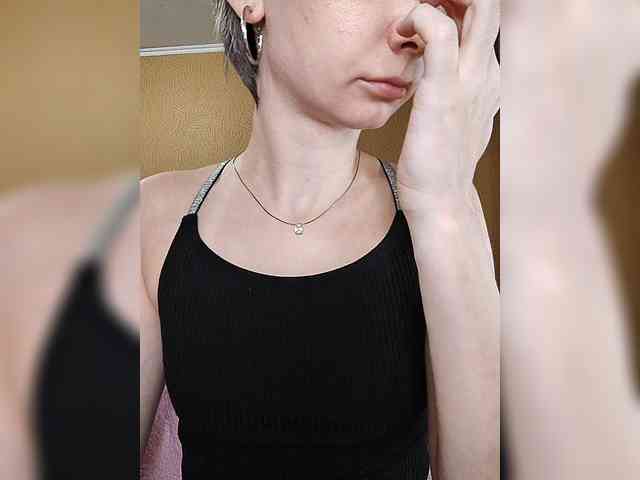 -Christina- webcam