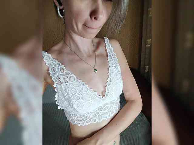 -Christina- webcam