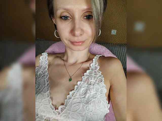 -Christina- webcam