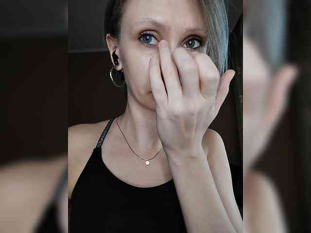 -Christina- webcam