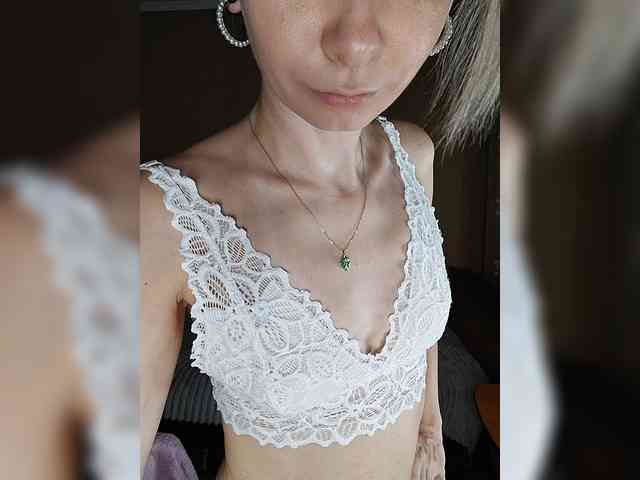 -Christina- webcam