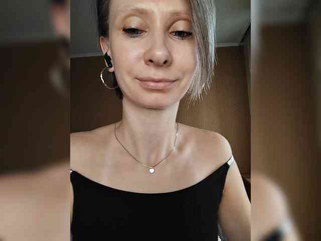 -Christina- webcam