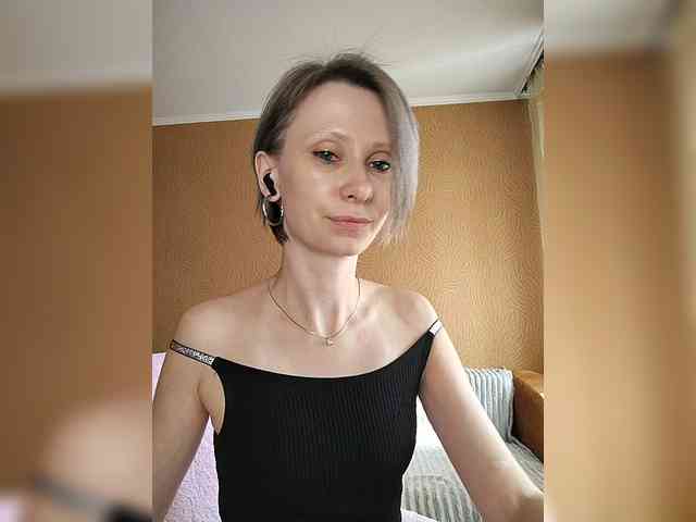 -Christina- webcam