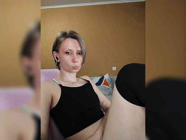 -Christina- webcam