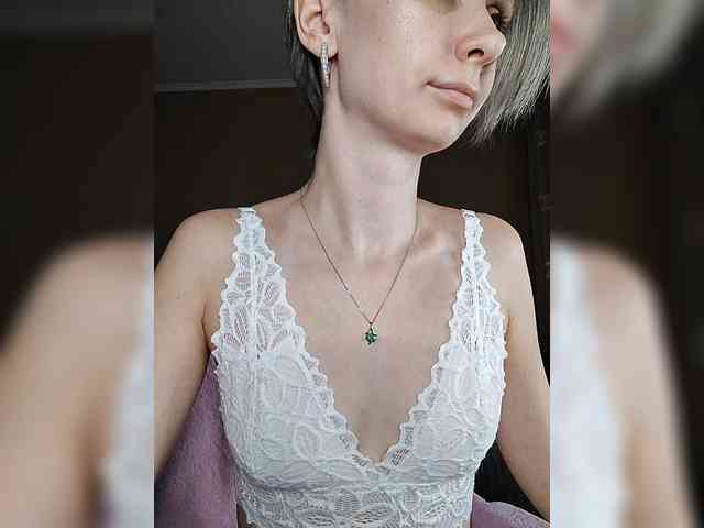 -Christina- webcam