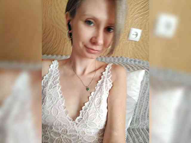-Christina- webcam