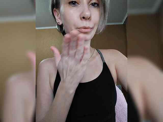 -Christina- webcam