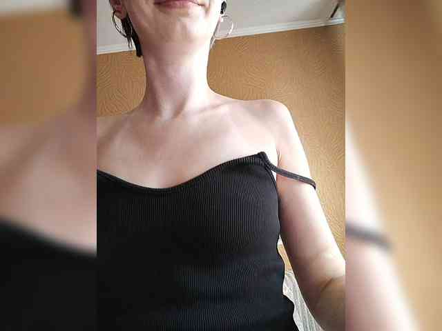 -Christina- webcam