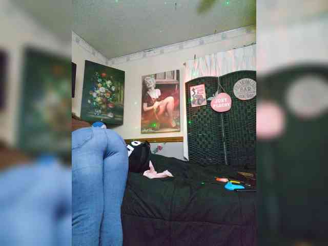 PrurientGem webcam