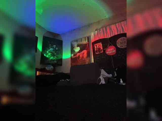 PrurientGem webcam