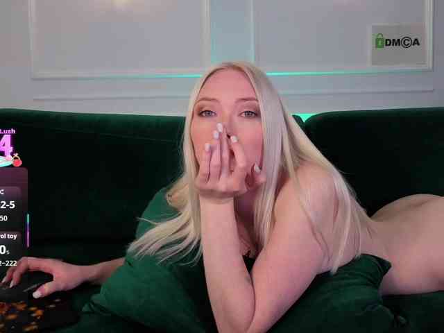KiraRostova webcam