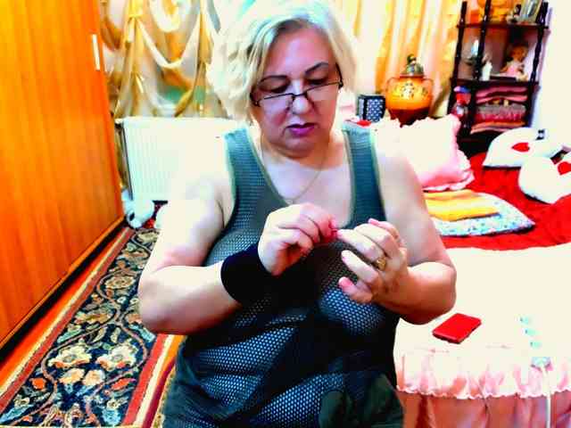 SeductiveMilf webcam