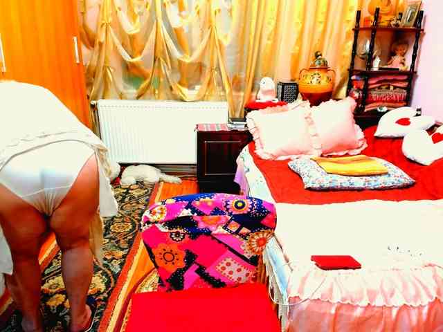 SeductiveMilf webcam