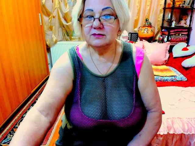 SeductiveMilf webcam