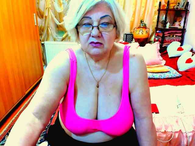 SeductiveMilf webcam