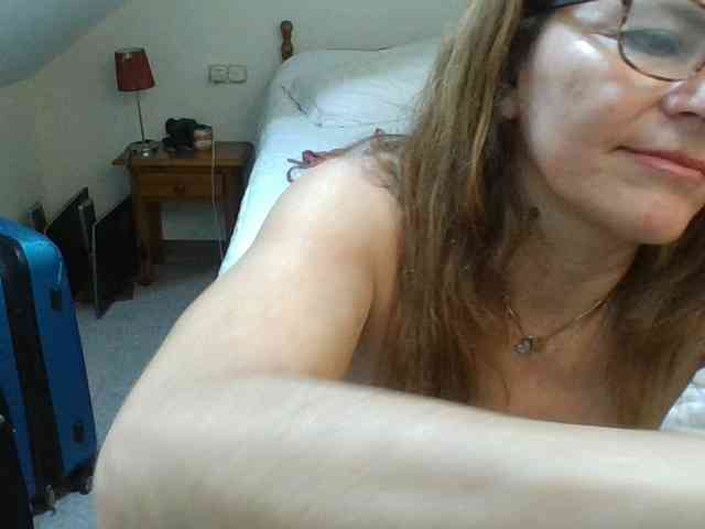 JuanitaWouti webcam