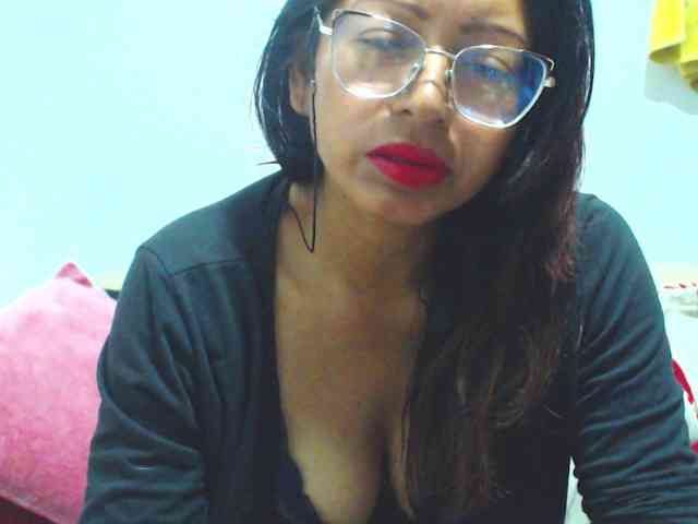 KATYY-HOTTT webcam