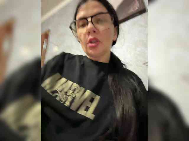 ALINABLACK webcam