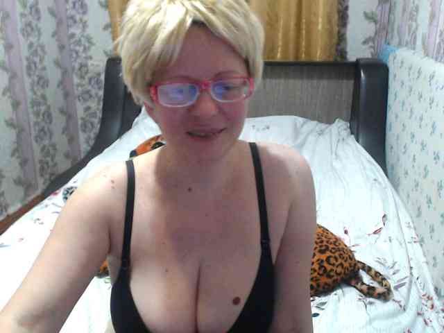 CrazzyBitch webcam