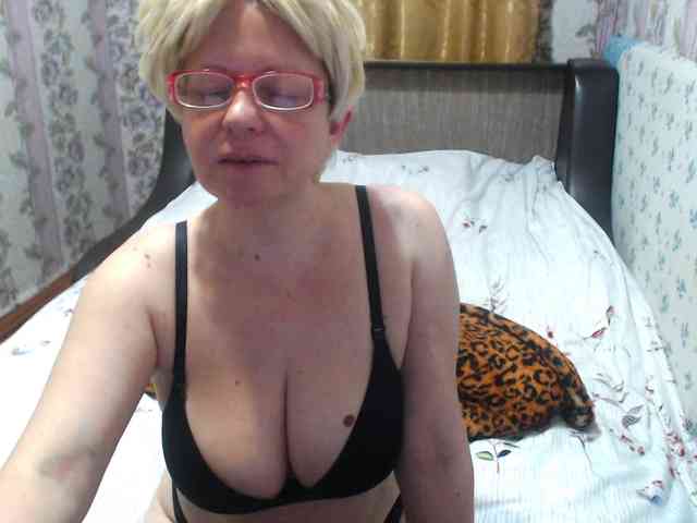 CrazzyBitch webcam