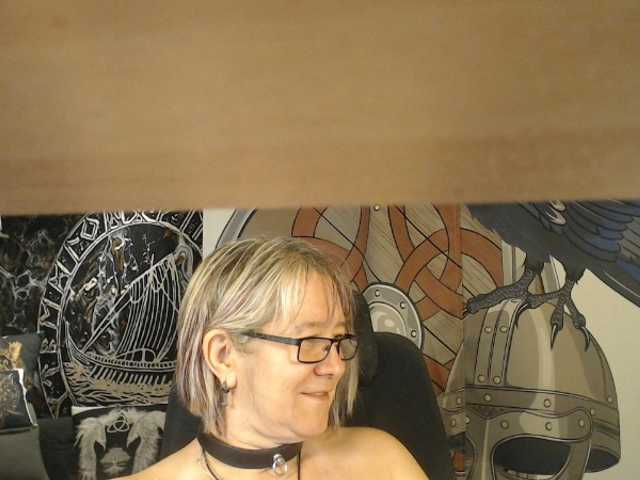 90dTitten webcam