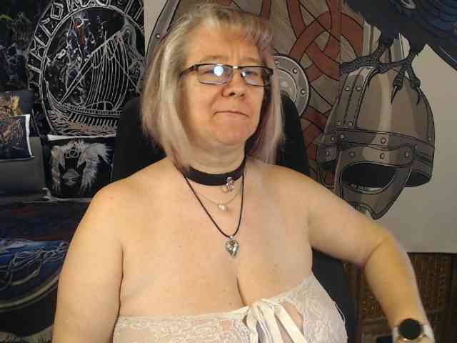 90dTitten webcam