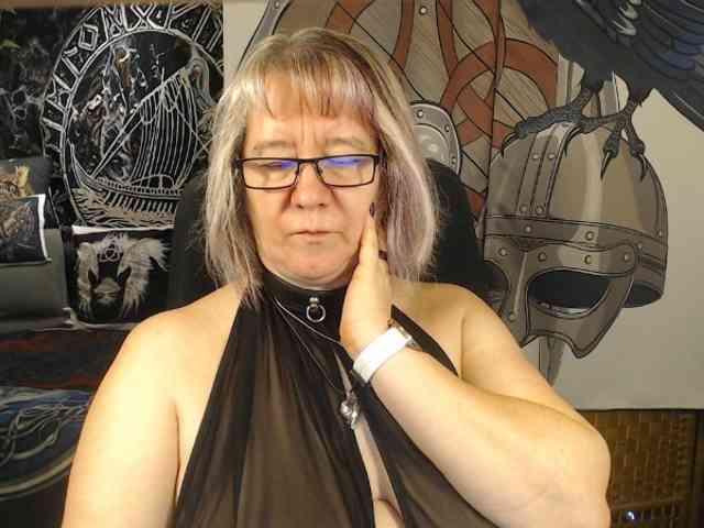 90dTitten webcam