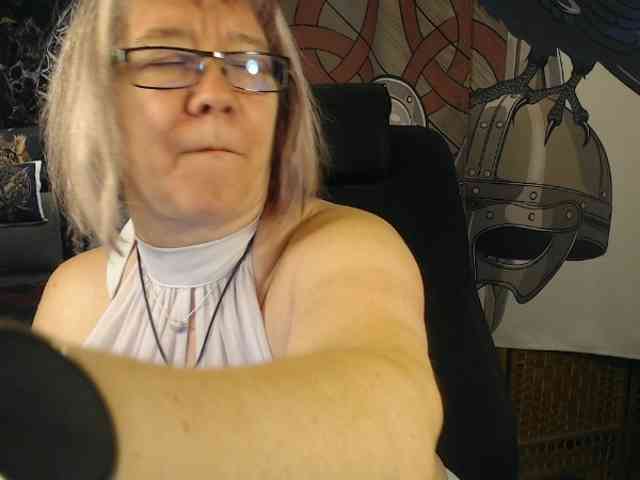 90dTitten webcam