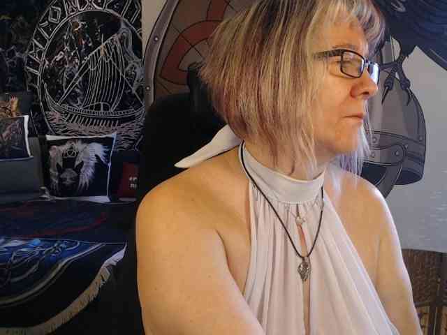 90dTitten webcam