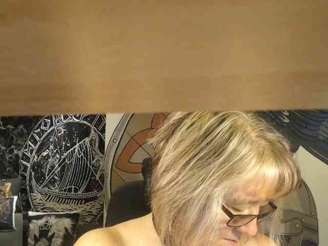 90dTitten webcam