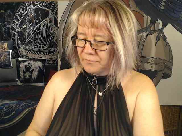 90dTitten webcam
