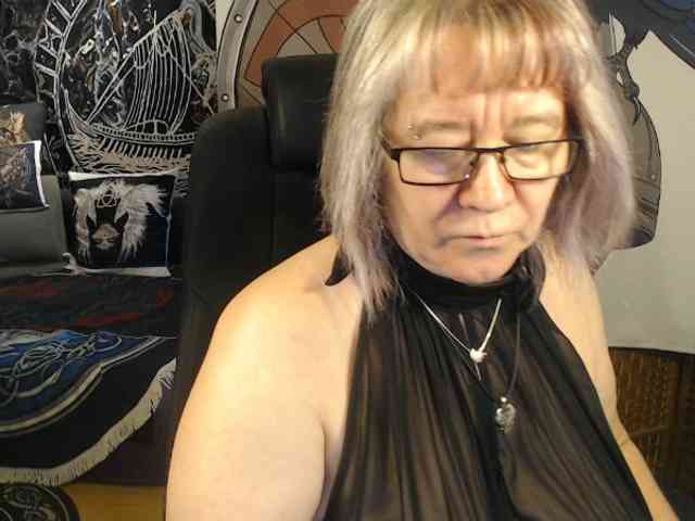 90dTitten webcam