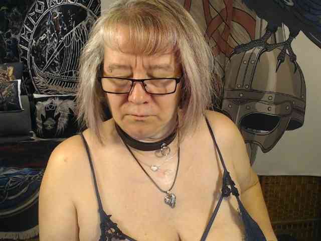 90dTitten webcam