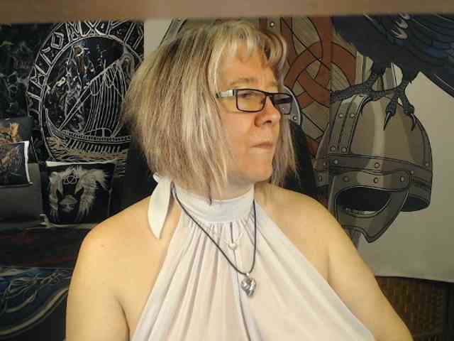 90dTitten webcam